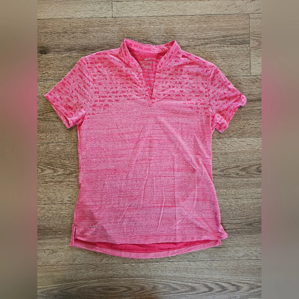 Nike Zonal Cooling Women's Vibrant Coral Short Sleeve Tee, Size Medium